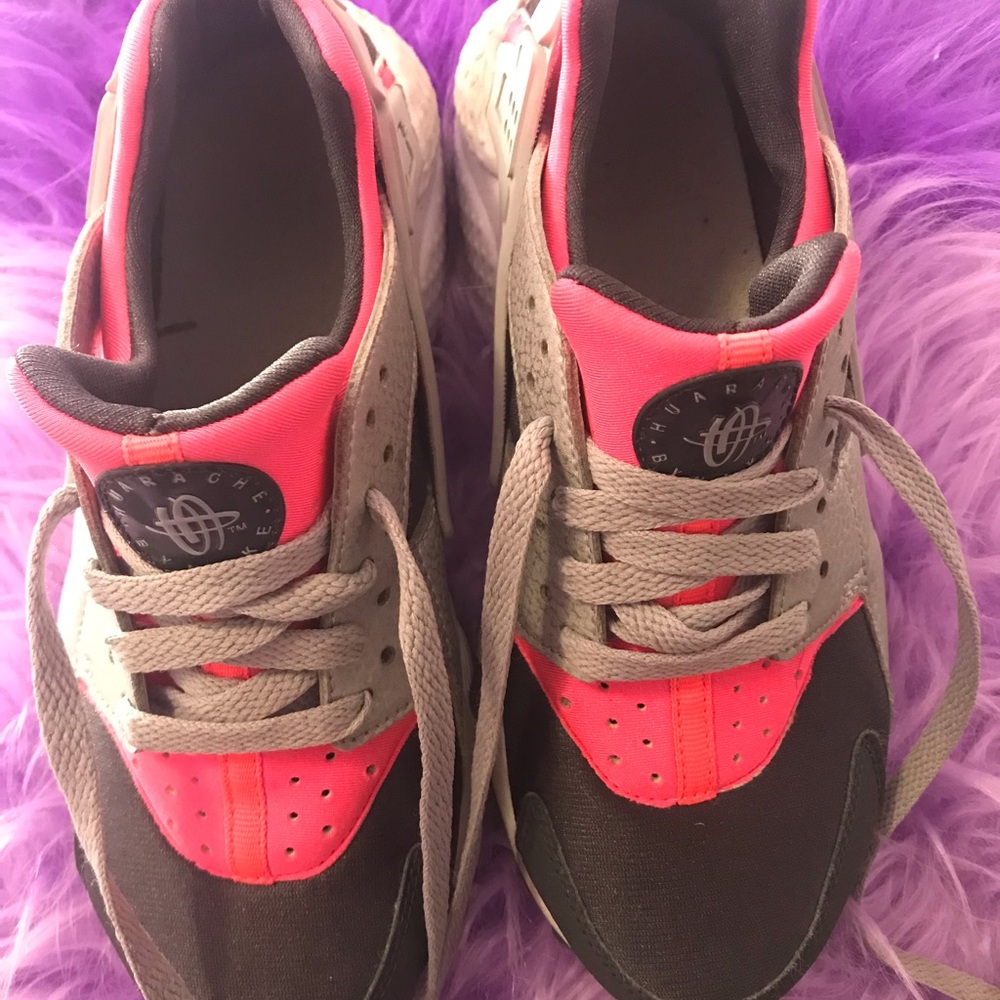 Nike huaraches youth 4